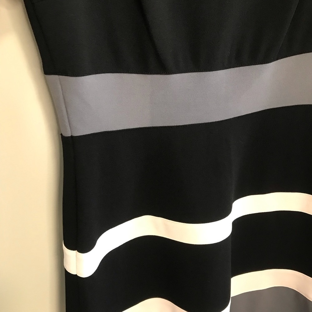 Tommy Hilfiger - Black and Gray dress - Size 6 - Picture 6 of 7